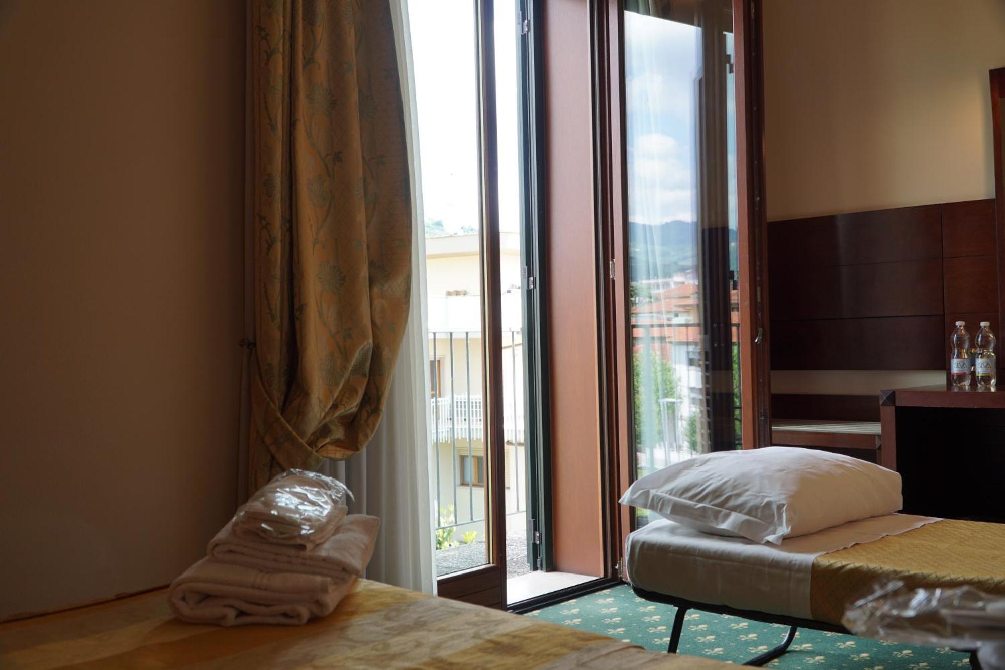 Hotel President 몬테카티니테르메 외부 사진
